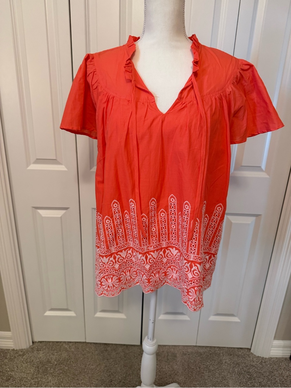 Gaudie Ruffle Tie Front Embroidery Scalloped Short Sleeve Top Size Large EUC - Picture 6 of 16